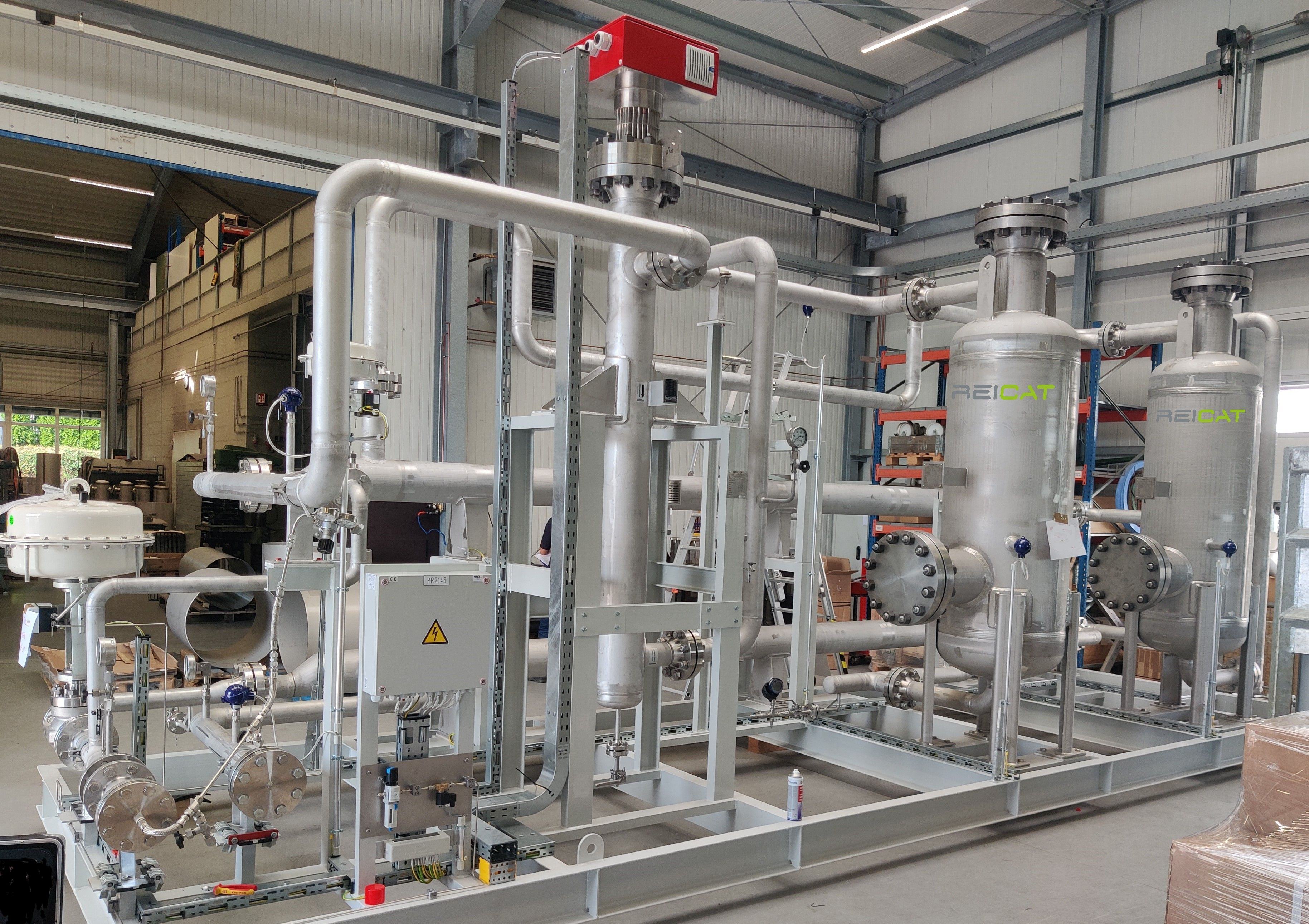 Highly efficient CO₂ purification